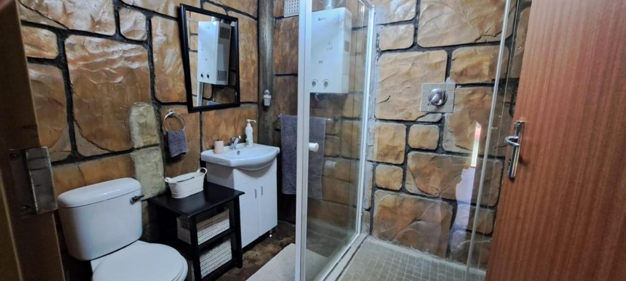 5 Sleeper Bushcamp Chalet Hartbeespoort Ngoại thất bức ảnh