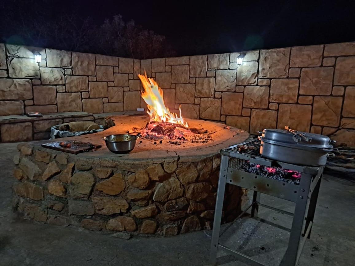 5 Sleeper Bushcamp Chalet Hartbeespoort Ngoại thất bức ảnh